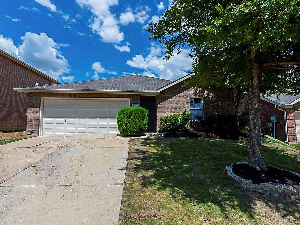 1st image of 1425 Waterford Dr