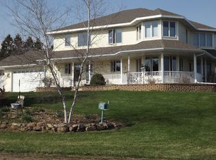 4991 Ash Dr, Pleasant Hill, IA 50327