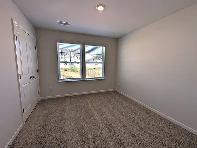 1662 Hallview Ct — Photo 9