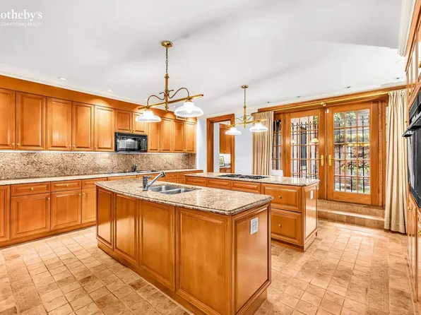 129 East 35th Street image 21 of 25