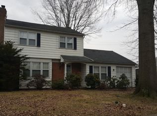 1747 Longview Dr, Lancaster, PA 17601