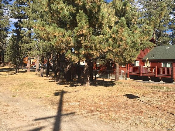 3rd image of 40214 Guinan Ln