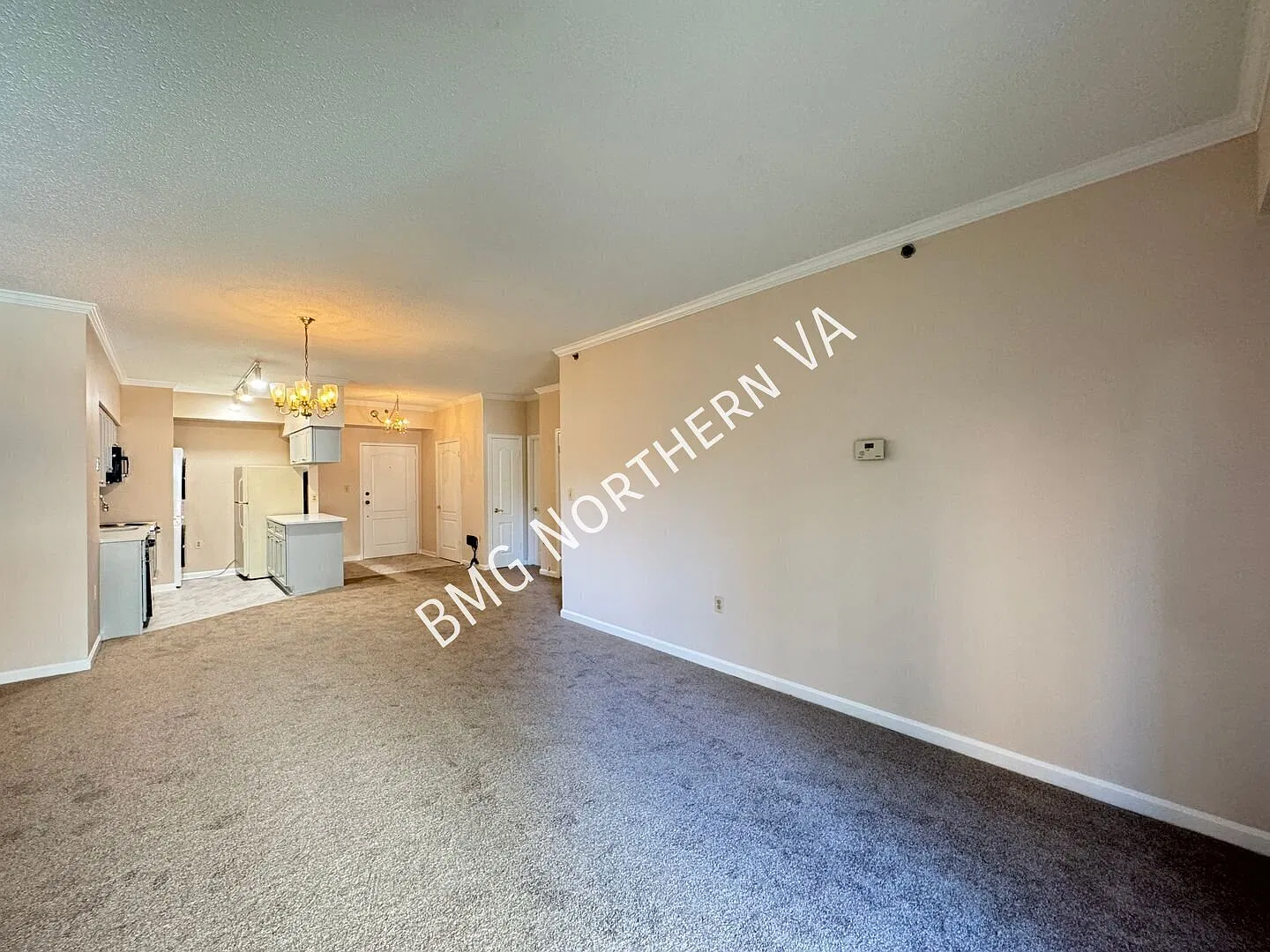 Vibrant 1 BR/1 BA Condo With Balcony In Amenity-Rich Bella Vista — Photo 4