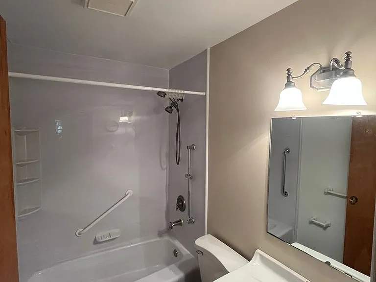 110 Hillary Dr — Photo 7