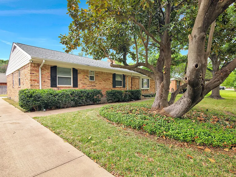 1007 Newberry Dr — Photo 29