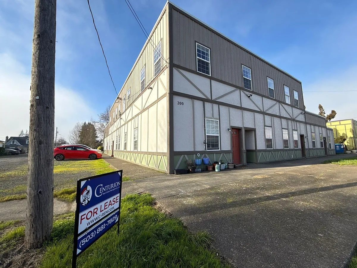 Building Photo - 200 Railroad Ave #2