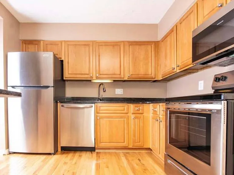 4355 Maryland Ave #330 — Photo 4