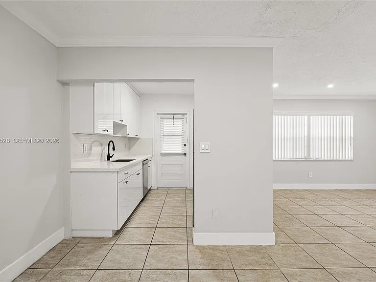 5141 Hollywood Blvd #104 — Photo 5