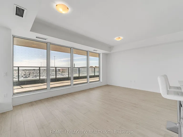 8960 Jane St #228 — Photo 6