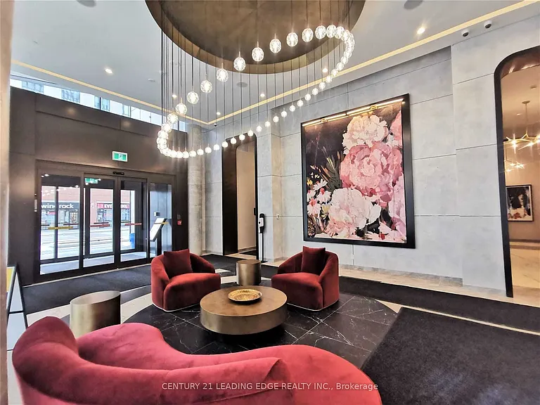 60 Shuter St #Penthouse 201 — Photo 1