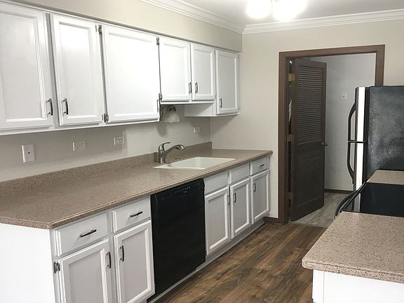 3rd image of 575 Willowcreek Ct #4-3