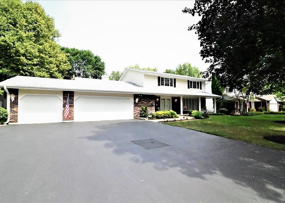 1st image of 1605 Red Oak Ln