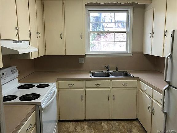 4th image of 527 W Pine St