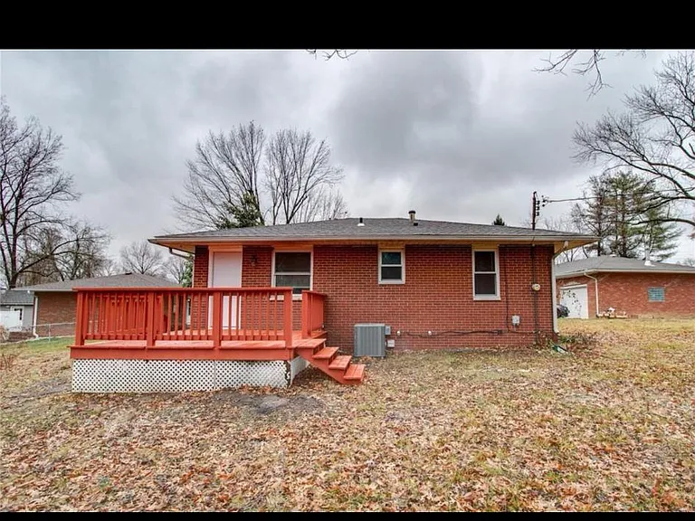 5600 Barbara Ct — Photo 11