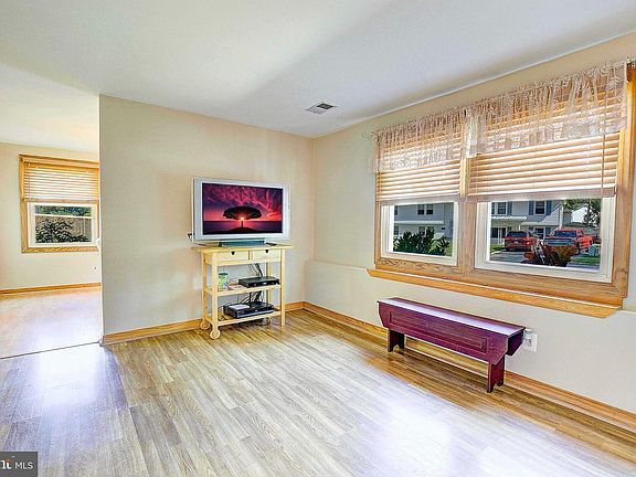 5th image of 630 Cadbury Dr
