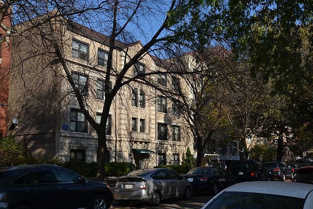 1st image of 540 W Wellington Ave #102