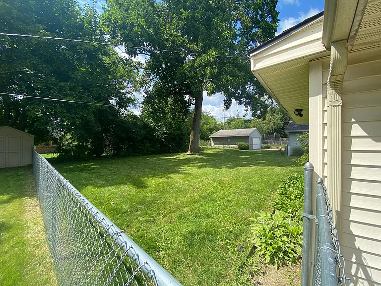 875 Orlando Ave SE — Photo 17