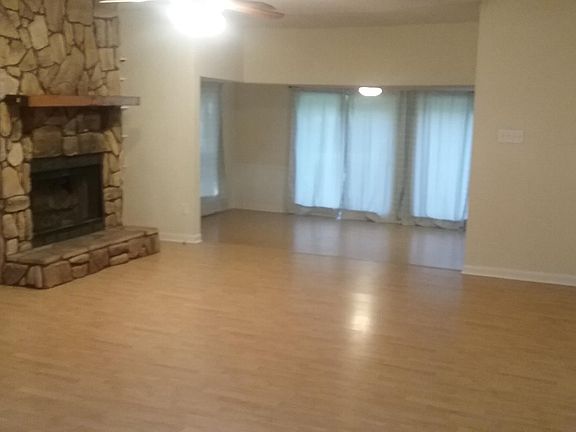 4th image of 12555 Ophelia Dr