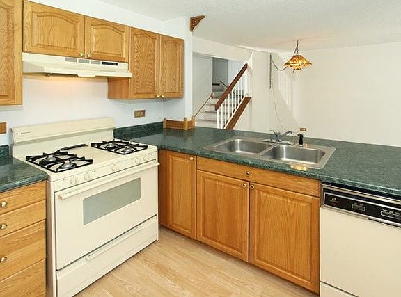 5th image of 7665 Weymouth Cir