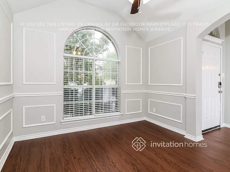 1617 Churchill Ln — Photo 3