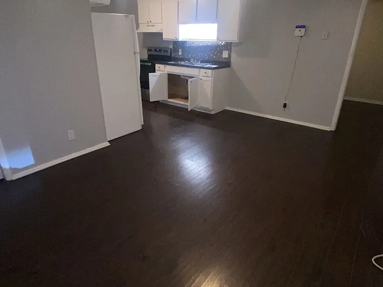 1619 Jefferson St — Photo 5
