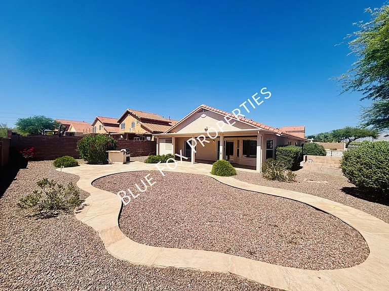 10451 N Calle Verano Seco — Photo 20