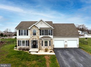 51 Diopside Dr, Chambersburg, PA 17202