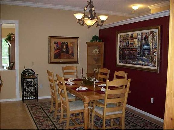 5th image of 7534 Ridgefield Ln