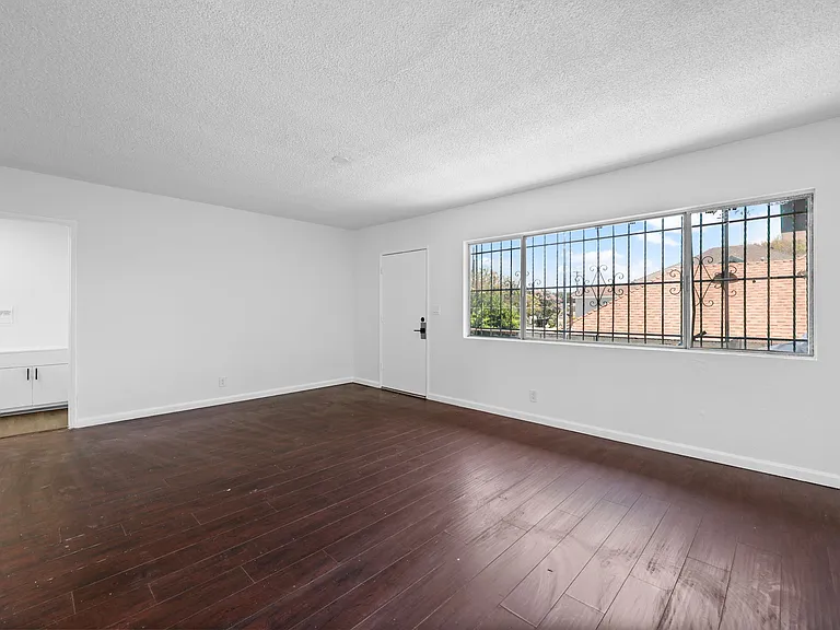 4238 S Grand Ave #5A — Photo 14