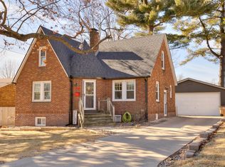 1108 67th St, Windsor Heights, IA 50324