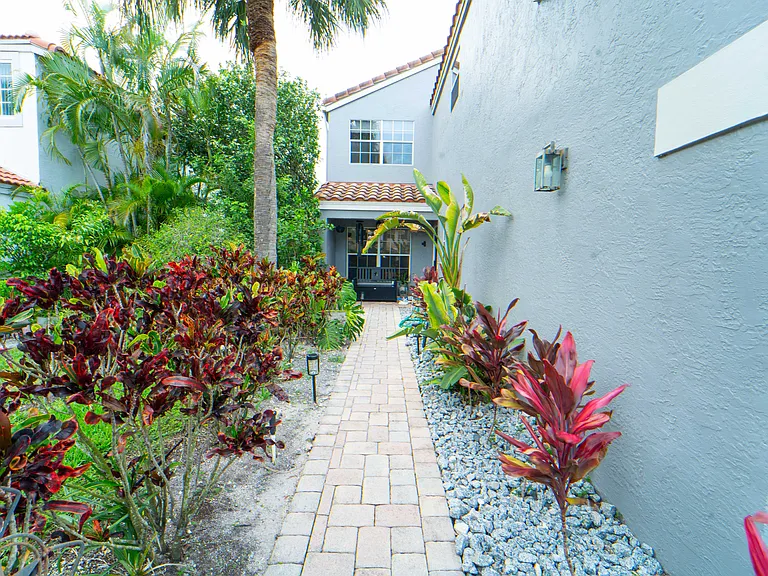 20295 Tierra Del Sol Ct — Photo 17