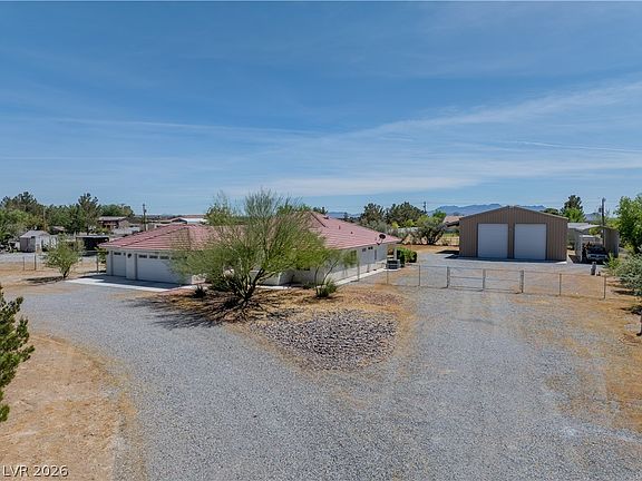 4th image of 2061 Keenan Way