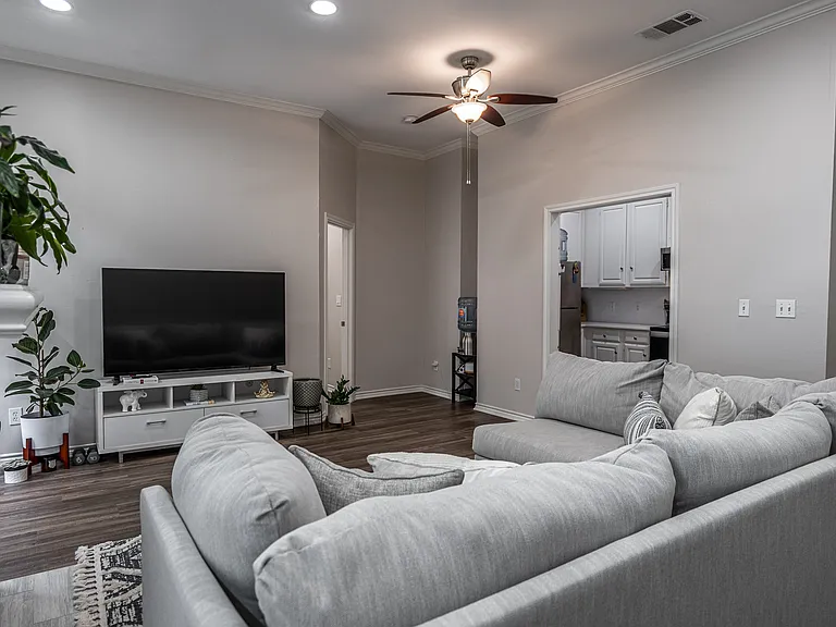 3813 Prescott Ave #102 — Photo 8