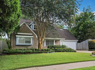 5611 Chantilly Ln, Houston, TX 77092