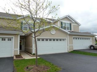 1537 W Remington Ln, Round Lake, IL 60073