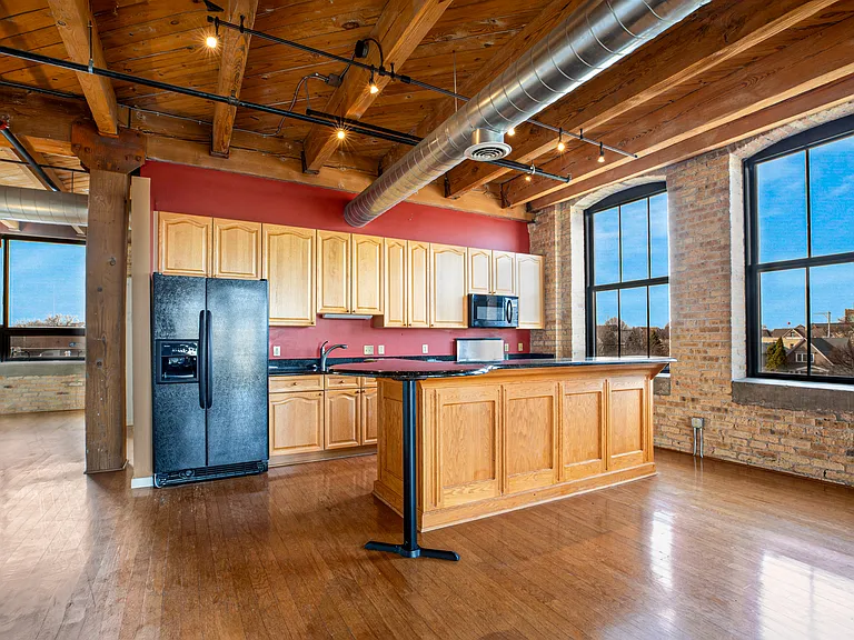 234 E Reservoir Ave #407 — Photo 3