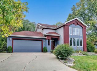 1191 Circle Dr, Green Bay, WI 54313