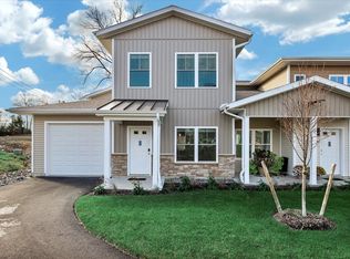 1000 Zenith Ln #1101, Albany, NY 12203