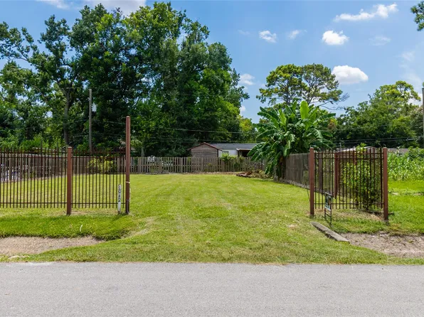 1042 Tunell Ln, Houston, TX 77032