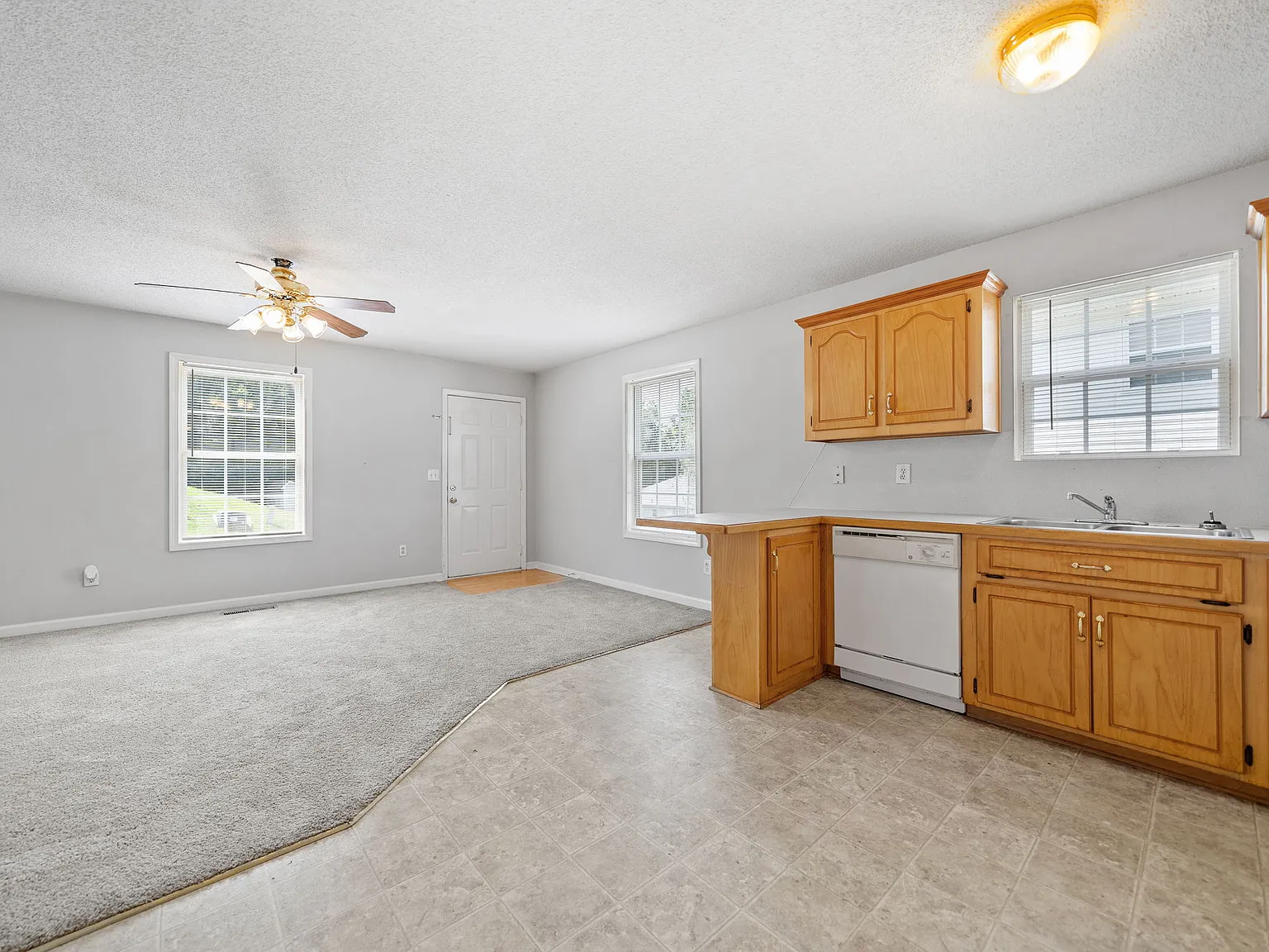 86 Hannah Drive HR - Unit A — Photo 4