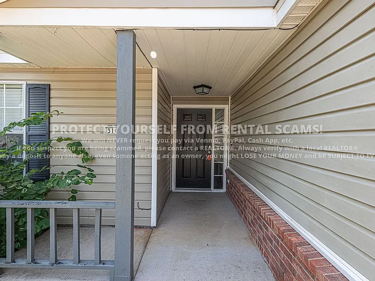 3161 W Oakfield St — Photo 2