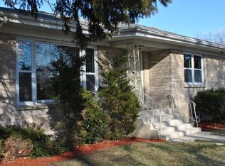 1947 S 14th Ave, Broadview, IL 60155