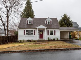 140 Woodlawn St, Chicopee, MA 01020