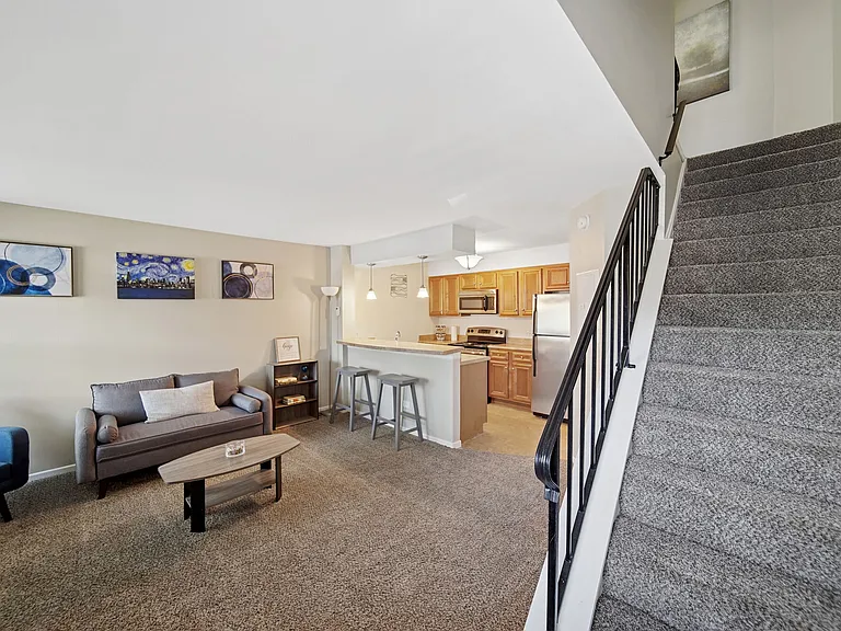 Waterford Place Apartments — Photo 18