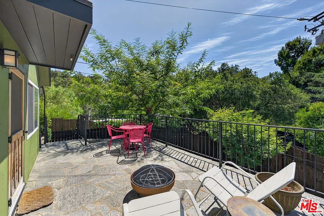 2 bed, 2.0 bath, 1427 sqft, $4,750 — Photo 3