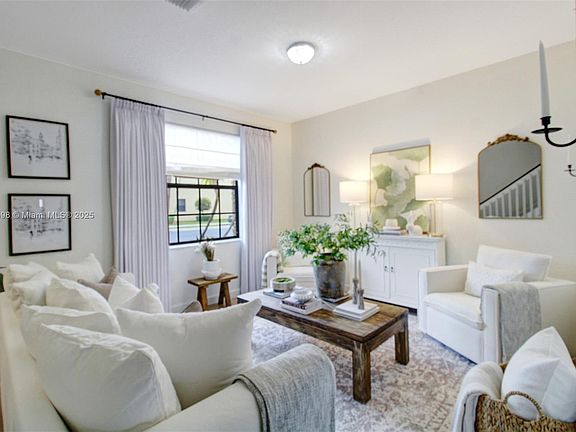 4th image of 706 SE 32nd Ave #706