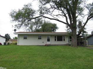 106 Navaho Dr, Keokuk, IA 52632