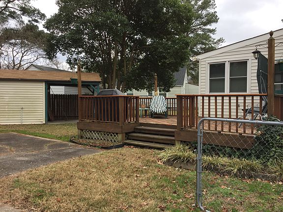 3rd image of 103 Oxford Dr