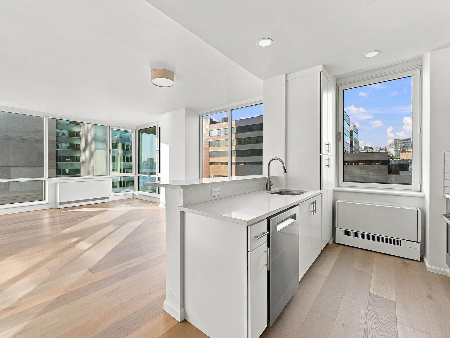 635 West 42nd Street — Photo 4