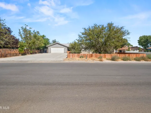 40904 168th St E, Lake Los Angeles, CA 93535